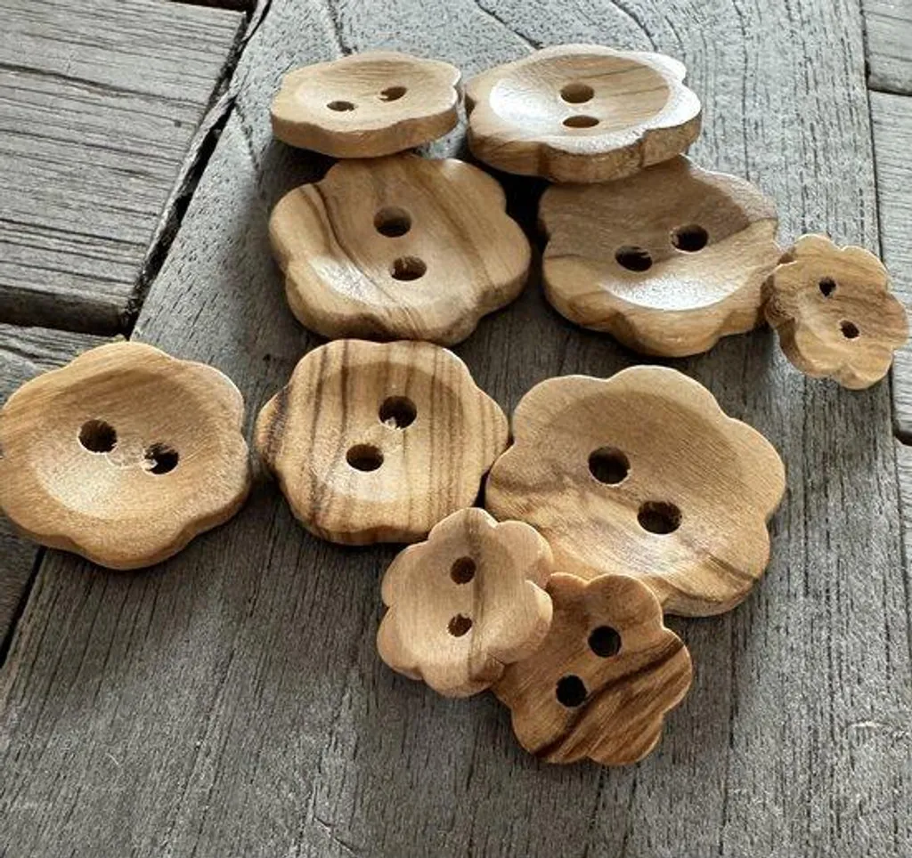 Boutons bois fleur 16mm pour couture et tricot fait main lot de 6 pièces