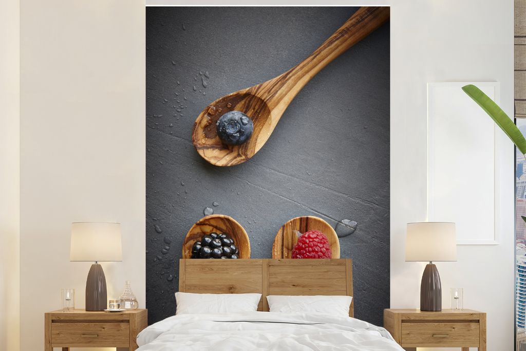 MuchoWow Fototapete für Wohnzimmer oder Schlafzimmer Wandtapete Vinyl Motivtapete Verschiedene Obstsorten in Schöpfkellen - 155x240 cm - Tapete