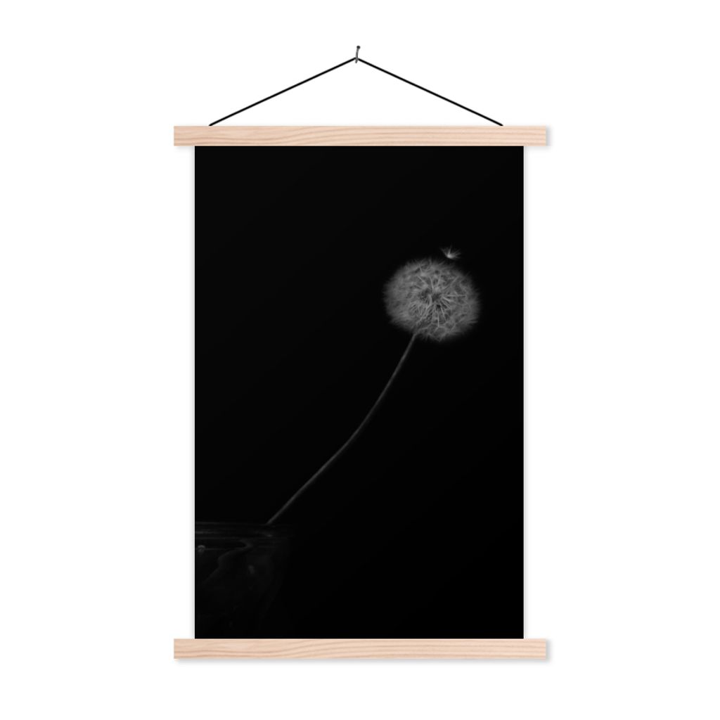 MuchoWow Textilposter Blumen - Löwenzahn - Samen - Schwarz - Weiß 120x180 cm mit holzfarbenen Rahmen - Textil-Plakat