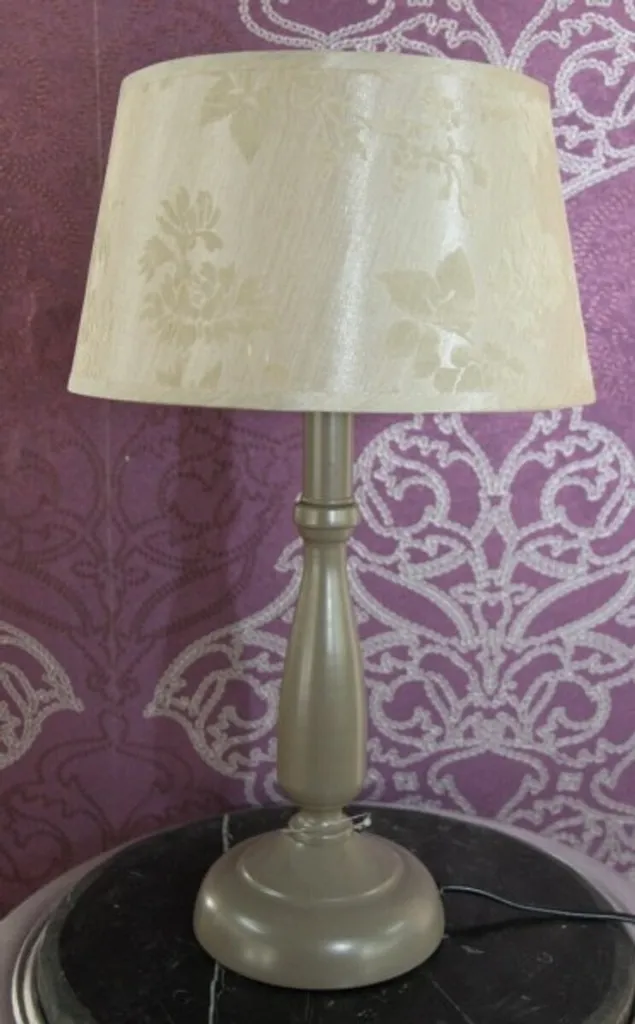 Luminaire de Salon Baroque Lampe à Poser de Luxe en Gris et Crème Chic