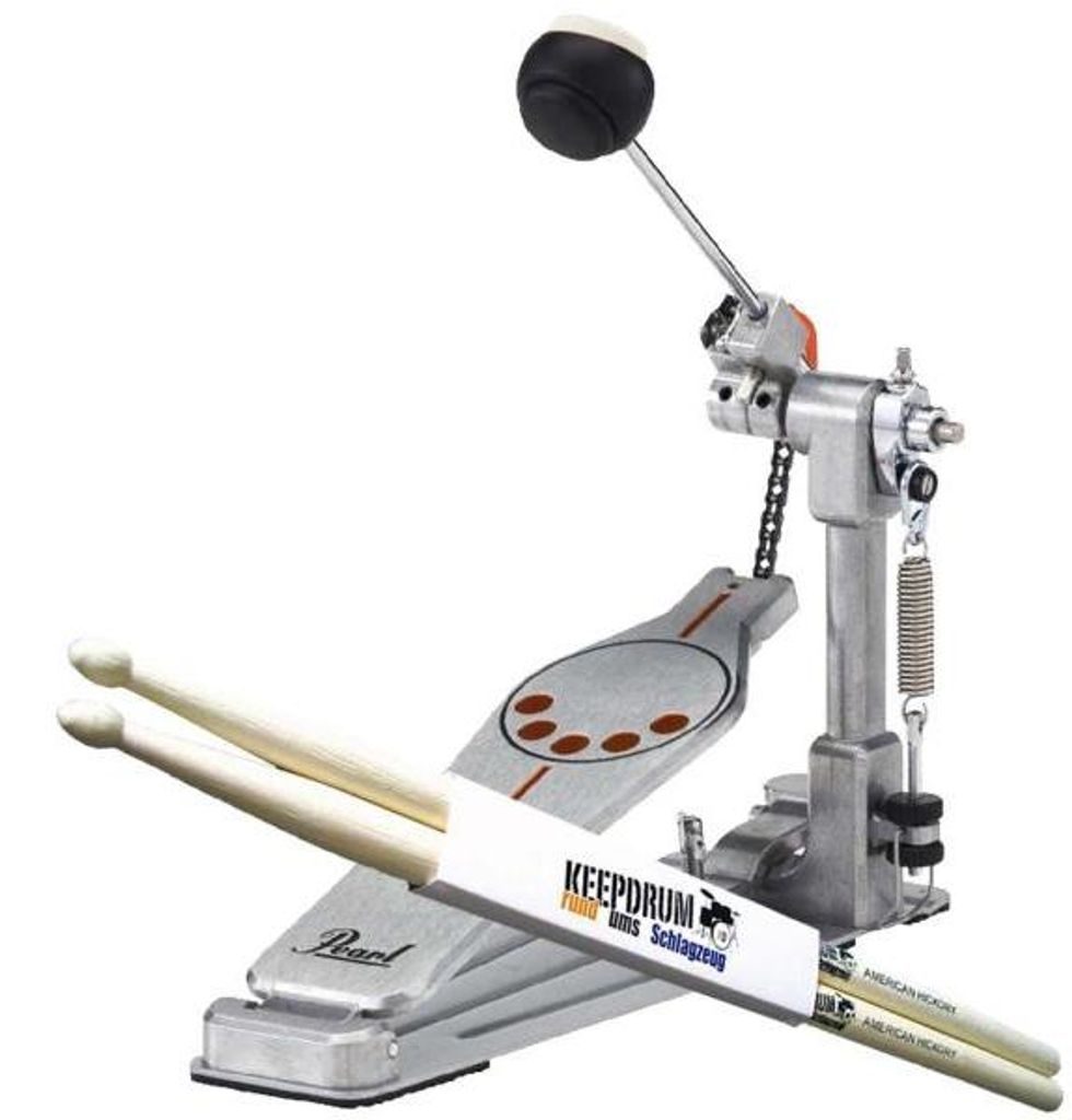 Pearl P-930 Fußmaschine mit Schlagzeugstöcken