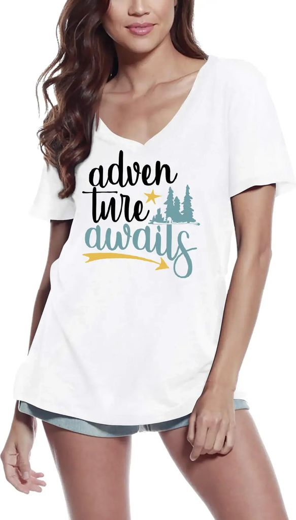 Damen Grafik T-Shirt V-Ausschnitt Abenteuer erwartet Sie - Camping – Adventure Awaits - Camping – Öko-Verantwortlich Vintage Jahrgang Kurzarm ...