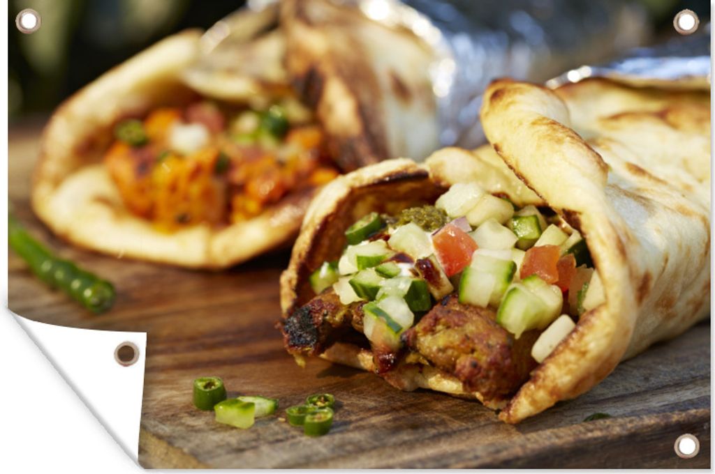 MuchoWow 60x40 cm Outdoor-Poster Gartendeko Sichtschutz Garten Poster für den Garten Indisches Essen mit Tandoori-Huhn und Lammkebab
