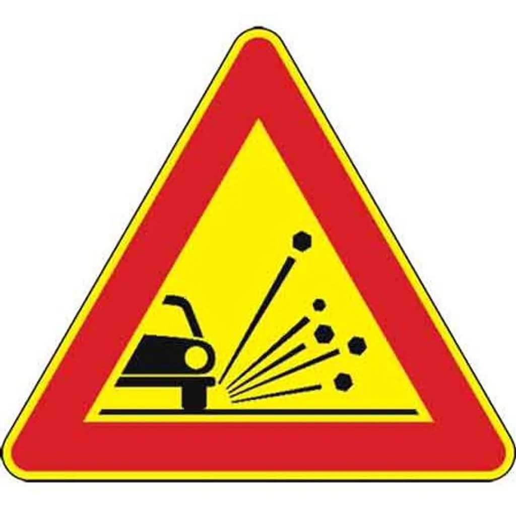 Panneau de chantier 90 cm pour sécuriser les routes avec gravillons