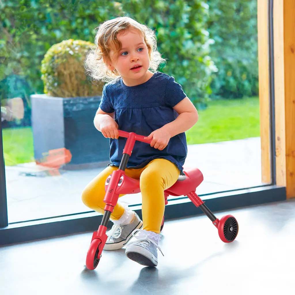 Scuttlebug Beetle 8540 : Tricycle à Roues Silencieuses et Pliage Rapide