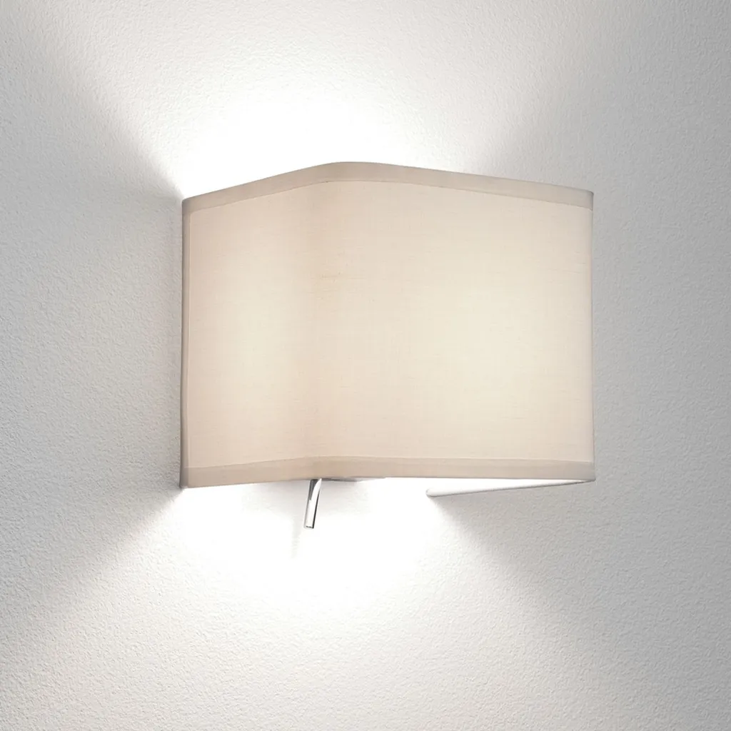 Lampada da Parete Ashino Bianca: Luce d'Atmosfera e Design Chic