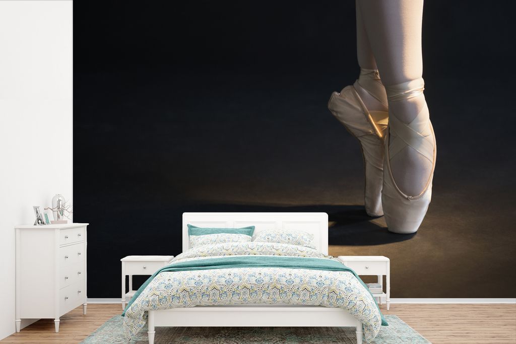 MuchoWow Fototapete für Wohnzimmer oder Schlafzimmer Wandtapete Vinyl Motivtapete Nahaufnahme Ballettschuhe - 600x400 cm - Vinyltapeten