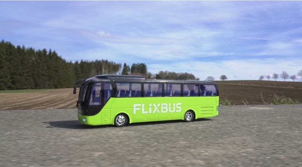 Autobús Eléctrico RC Carson – 100% Listo Para Conducir Con 2.4GHz – Batería De Larga Duración Para 60 Minutos – Ideal Para Principiantes – Incluye Cargador USB