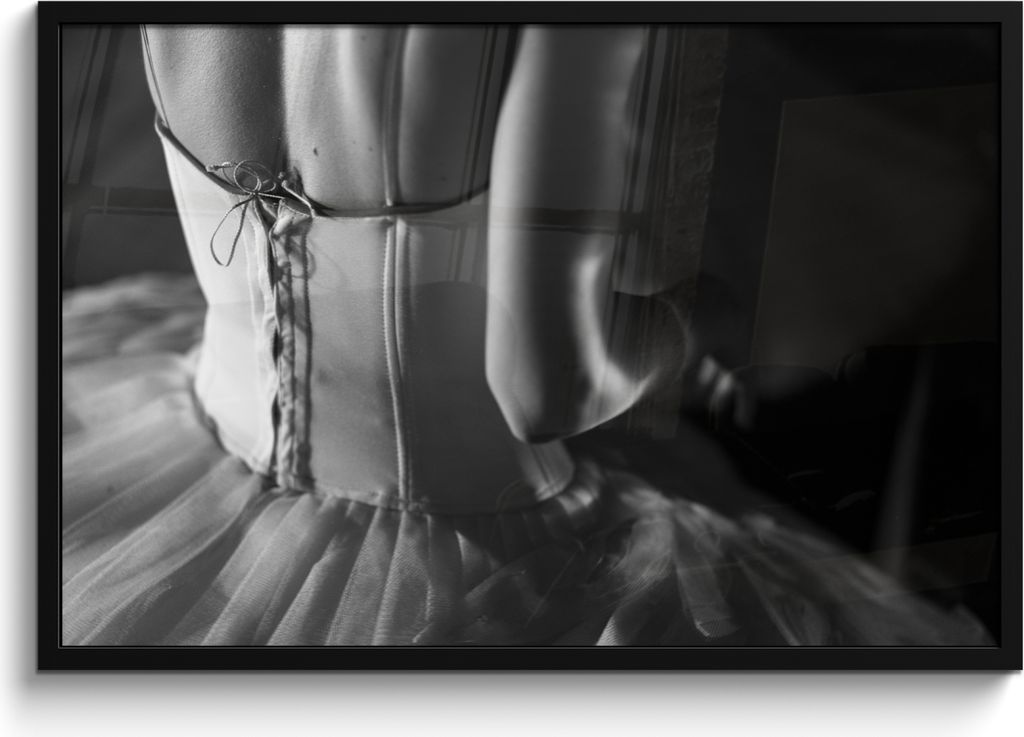 MuchoWow® MuchoWow® Gerahmtes Poster Balletttänzerin in Produktbild 