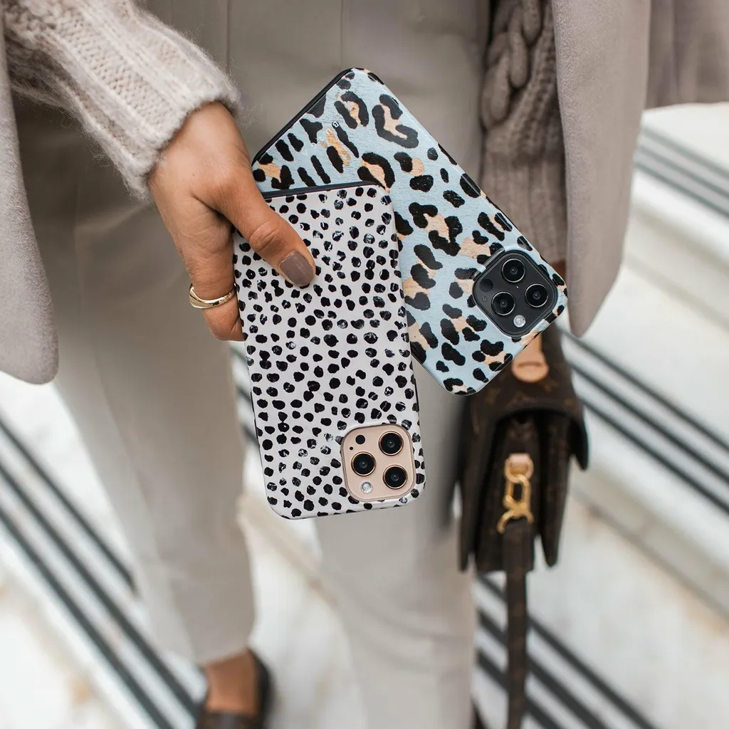 Cover iPhone 15 Pro Max Burga Almond Latte | Non la Solita Cover, è un Guscio! - 3