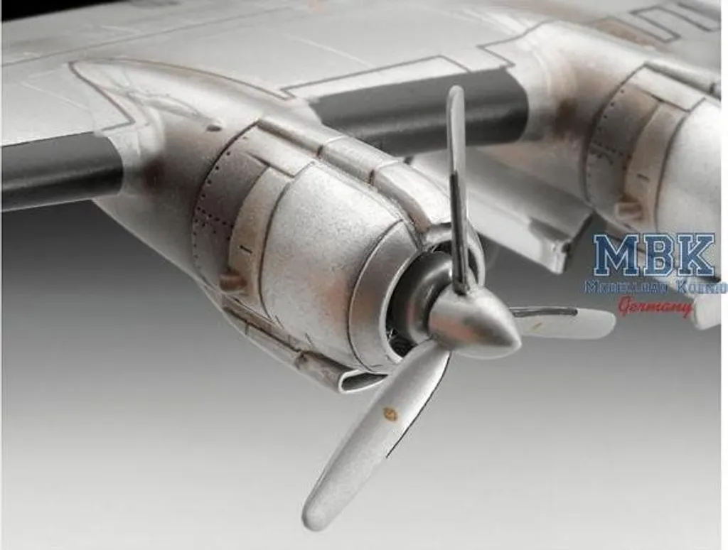 Maquette d'avion à construire Lockheed L-1049G Super Constellation - 8