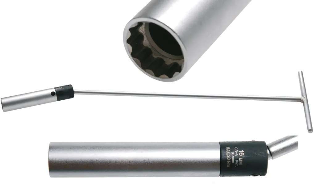 Clé à bougie articulée 16mm longue de 550mm pour puits de bougie profonds