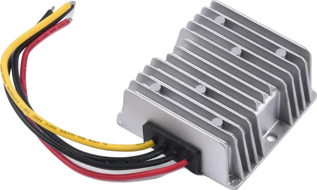 Stabilisateur de Tension 12V 10A Anti-Surcharge pour Réseau 8V-40V CC