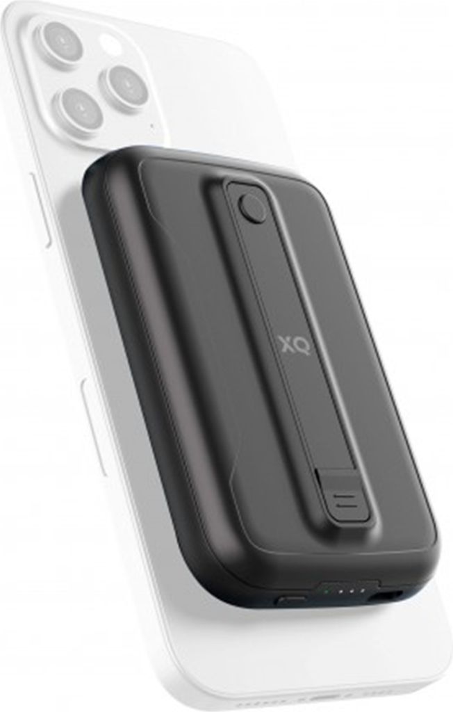 XQISIT Drahtlose USB-C-Powerbank – MagSafe und reguläres Produktbild 