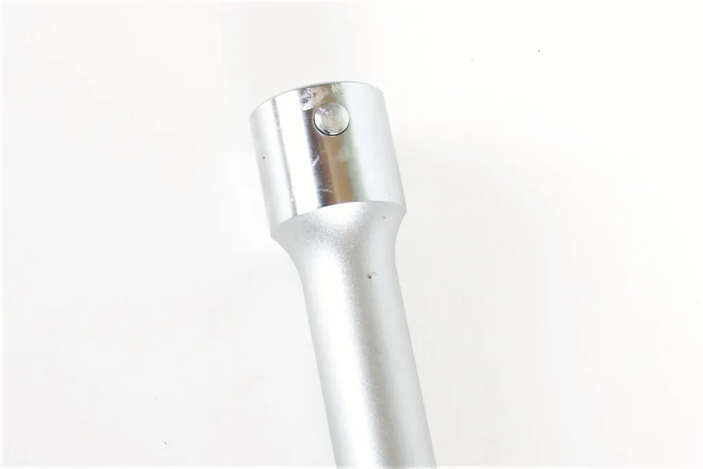 Rallonge cliquet 3/4 400mm : la solution pour boulons difficiles d'accès