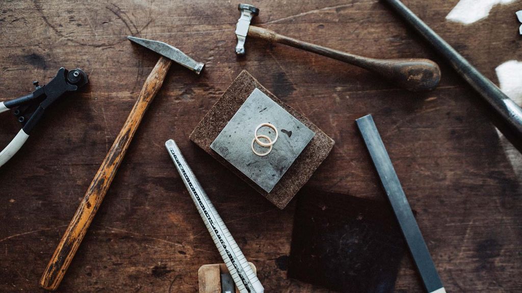 Jochen Schweizer Ringe schmieden Würzburg; Erlebnis verschenken oder selbst erleben; Gutschein gültig für 1 Person Gruppengröße: 1-5 Personen