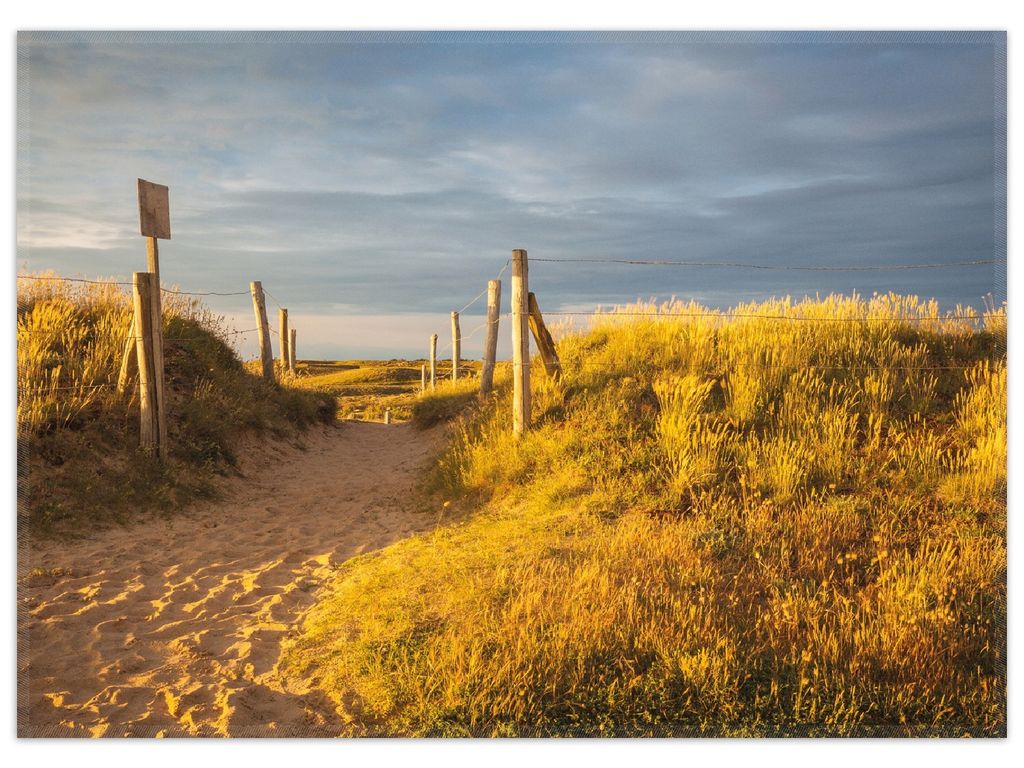 Wallario Premium Teppich, Größe 50 x 70 cm, Düne am Strand bei Sonnenuntergang in Frankreich