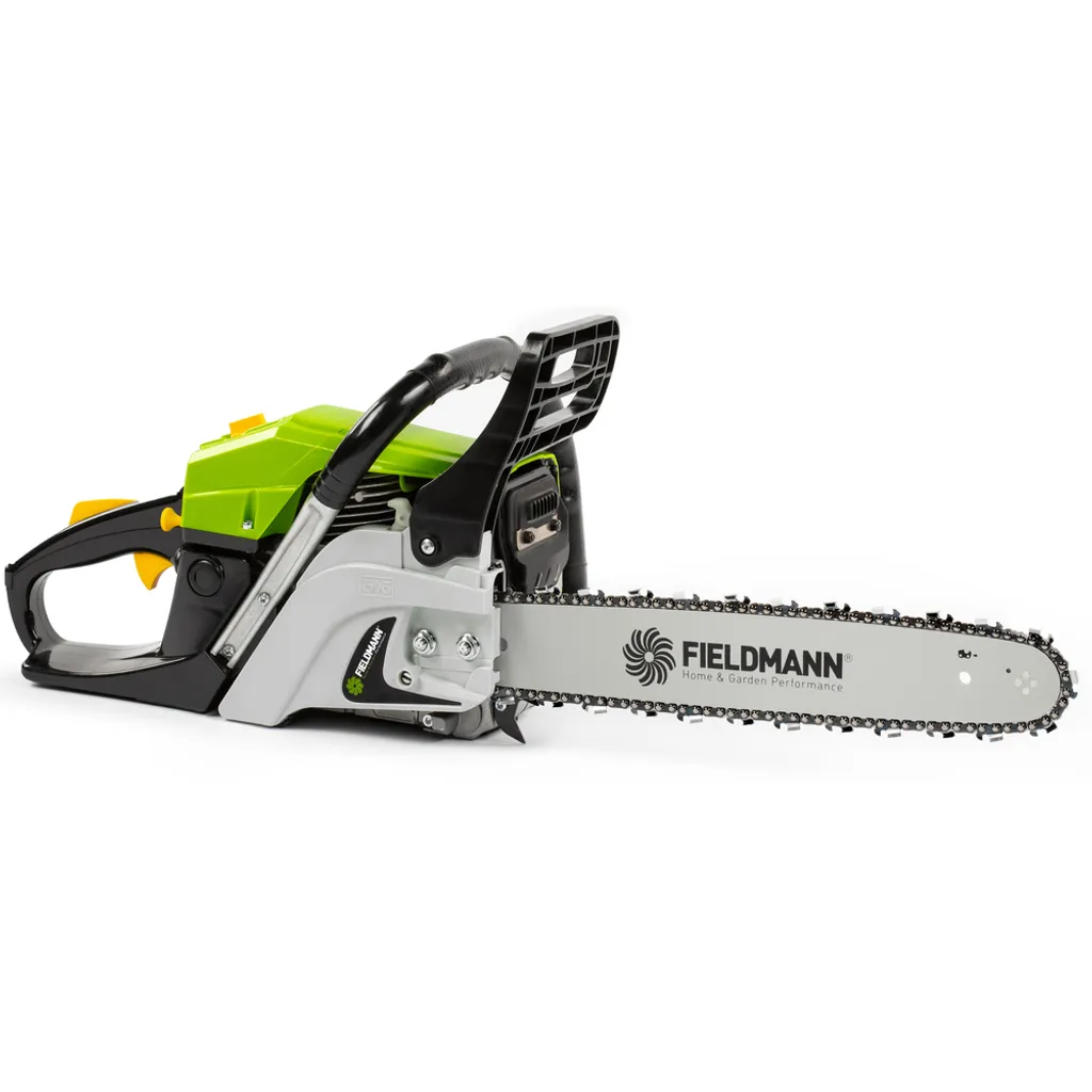 Abattage facile et rapide avec la tronçonneuse FIELDMANN FZP 56516-B