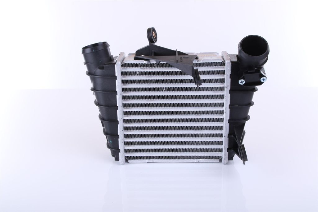 NISSENS 96770 Ladeluftkühler LLK für VW POLO (9N) Turbo Produktbild 