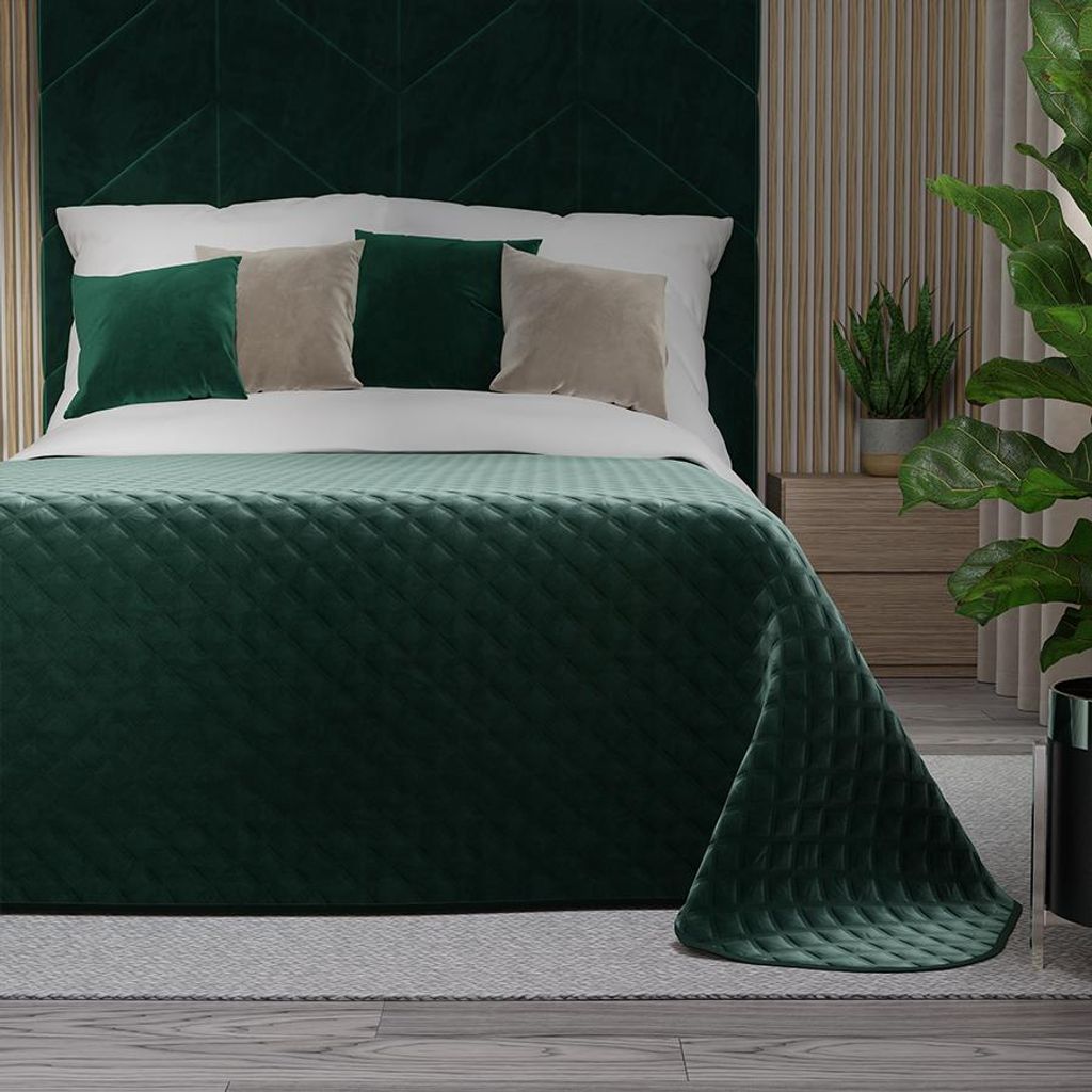 VELVI Smaragdgrüne dekorative Tagesdecke 170 x 210 cm - Samtige Eleganz in Ihrem Schlafzimmer