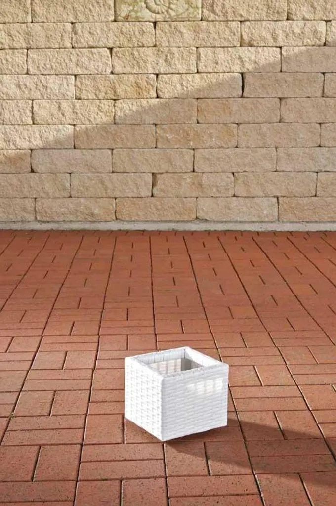 Jardinière en résine tressée blanche Laura S - Pot de fleurs extérieur