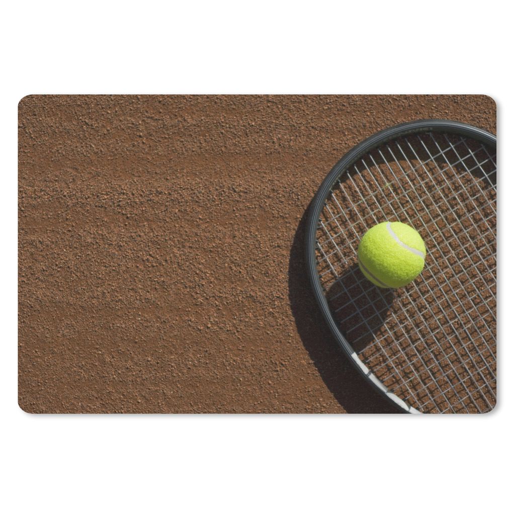 MuchoWow Schreibtischunterlage Nahaufnahme eines Tennisballs auf einem Schläger 60x40 cm - XXL Mauspad - Großes Mauspad