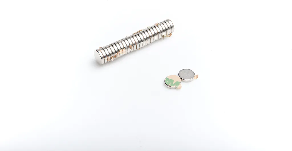 Magneti al neodimio 10 x 2 con adesivo da 3 m - 100 pezzi n38, estremamente forti, lavagne magnetiche, frigoriferi, lavagne bianche, fai da te