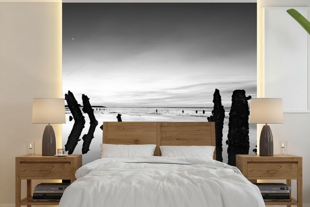 MuchoWow Fototapete für Wohnzimmer oder Schlafzimmer Wandtapete Vinyl Motivtapete Wattenmeer - Schwarz - Weiß - Holz - 240x240 cm - Schlafzimme...