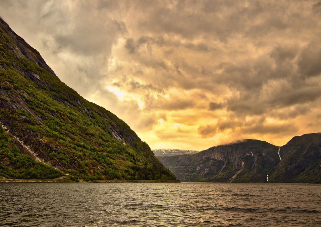 hansepuzzle 73655 - Norwegen Puzzle, 260 Teile, Natur, 41,0 x 28,0cm mit hochwertiger Aufbewahrung, Kartonbox und wiederverschließbarem Beutel