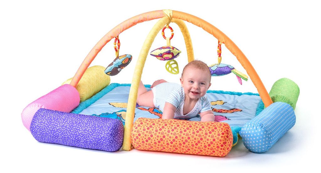 Woodyland Lernspielzeug Baby Spiel- und Krabbeldecke mit Spielbogen und 6 Spiel- Rollen