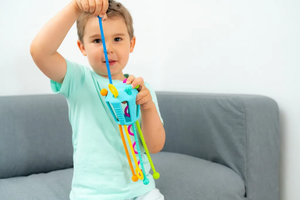 Jouet sensoriel Zippee pour le réflexe de préhension de bébé - 4