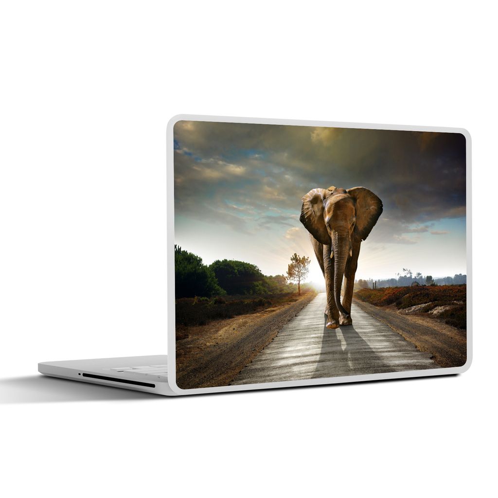 MuchoWow Laptop Aufkleber Sticker Cover Elefant - Straße - Tiere - Sonnenuntergang - Landschaft 25x18 cm - Laptop-Deko