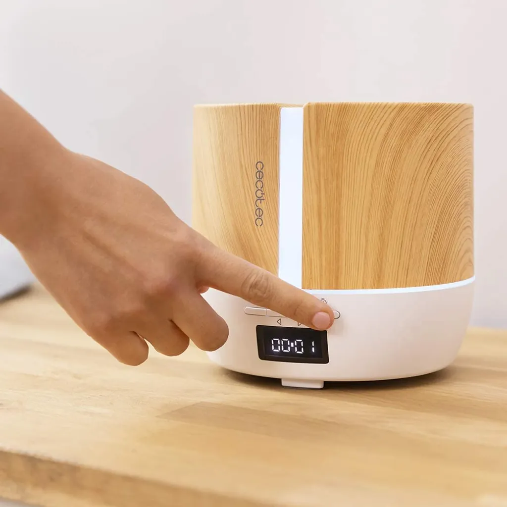 Éliminez les odeurs avec le diffuseur connecté Cecotec 5647 bois blanc - 4