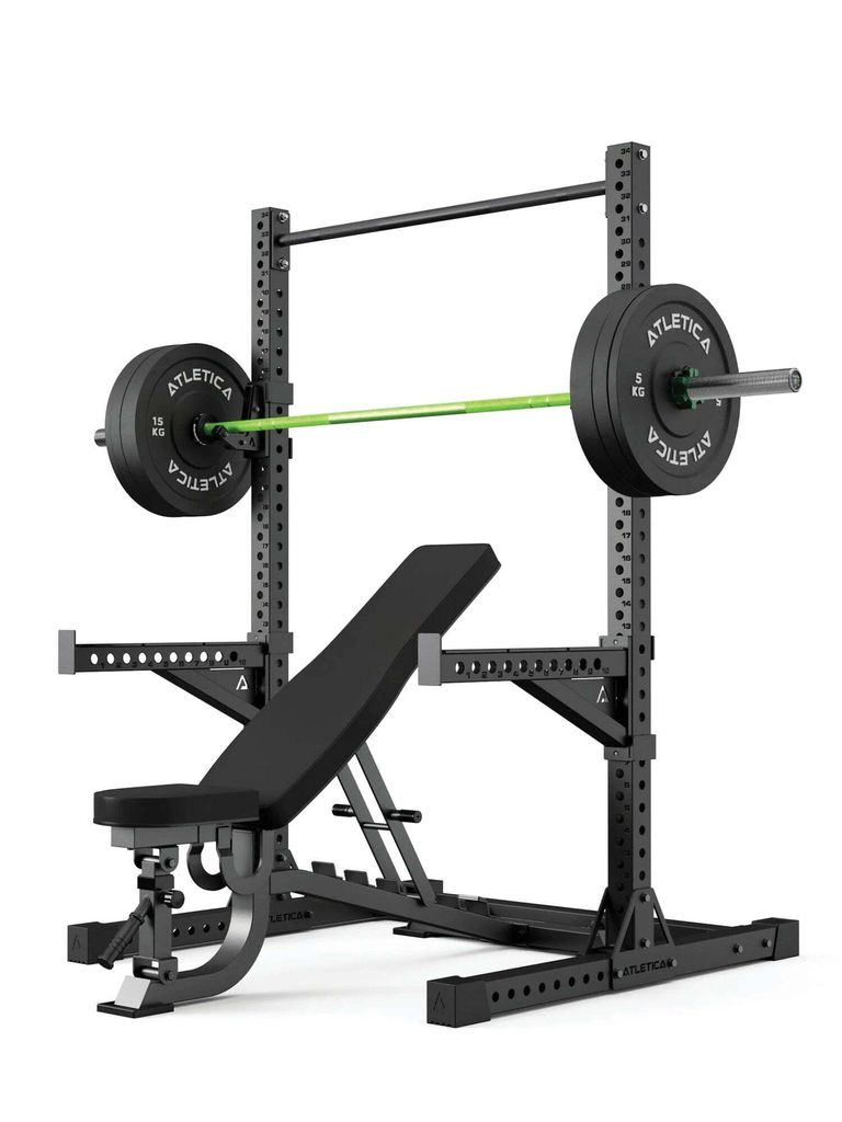 ATLETICA R7 Squat Rack | Storm Set | 187 cm Höhe | Schrägbank, Hantelstange, 70 kg Bumper Plates, Pull-Up Bar, Spotter Arms, J-Hooks inkl.