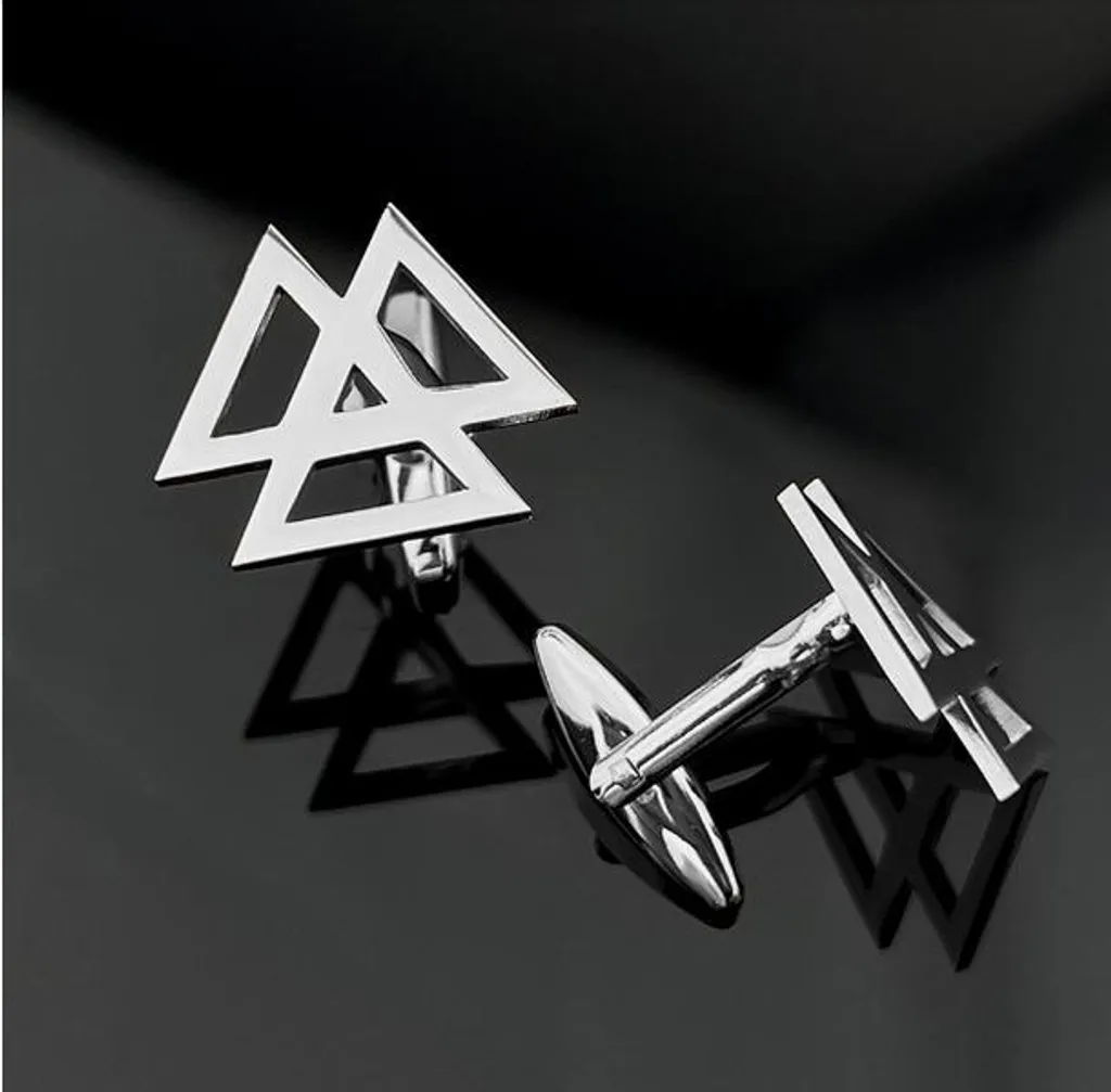Boutons de manchette Valknut gravés en relief finition argent antique