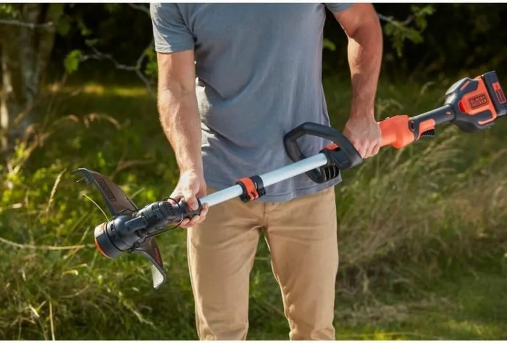Tondeuse 33 cm Pivotante 36V Black & Decker avec PowerCommand - 3