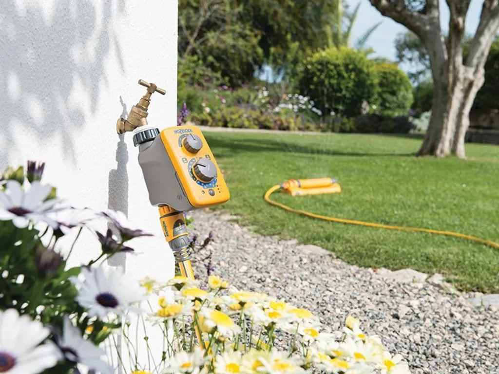 Programmateur d'arrosage Sensor Plus avec capteur crépusculaire Hozelock - 9