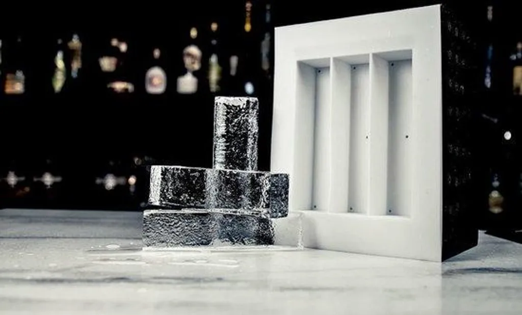 Grande Glacière Transparente 135x35cm pour 3 Glaces à l'Eau à Fonte Lente