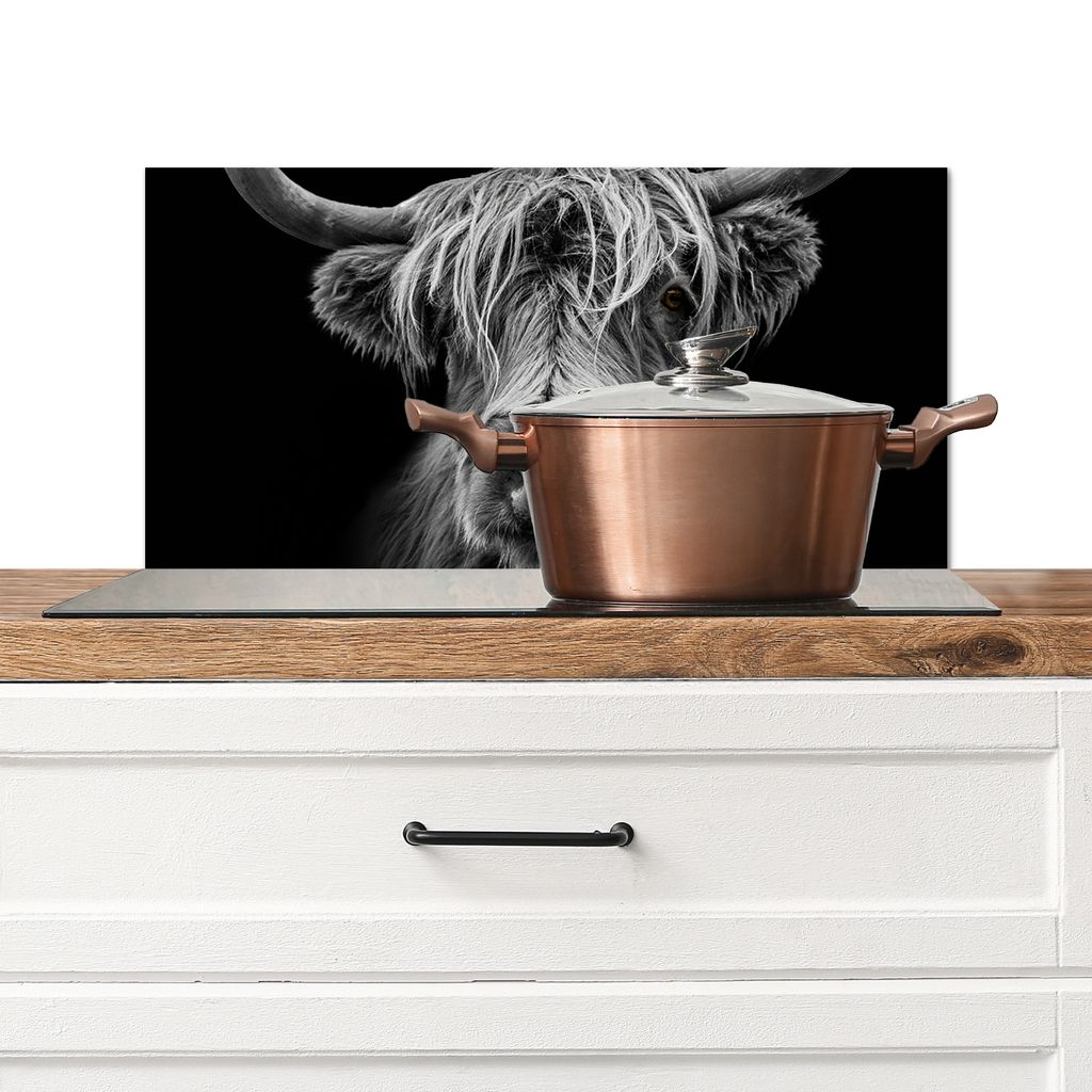 KitchenYeah Spritzschutz Küche - Küchenrückwand - Wandschutz für Herd und Spüle - Schottisches Hochlandrind - Hörner - Schwarz - Weiß - Ku...