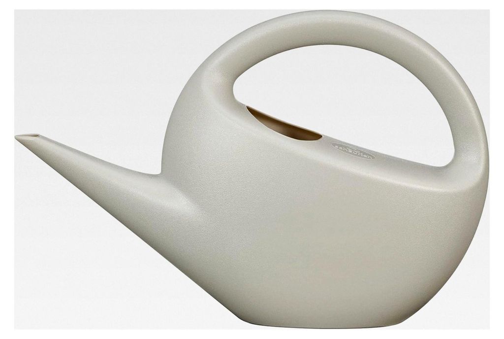 Gießkanne Smilla aus Kunststoff, Farbe: Matt Taupe, 33,5 cm Breite, 9,6 cm Tiefe, 22,2 cm Höhe, 1,6 l Volumen