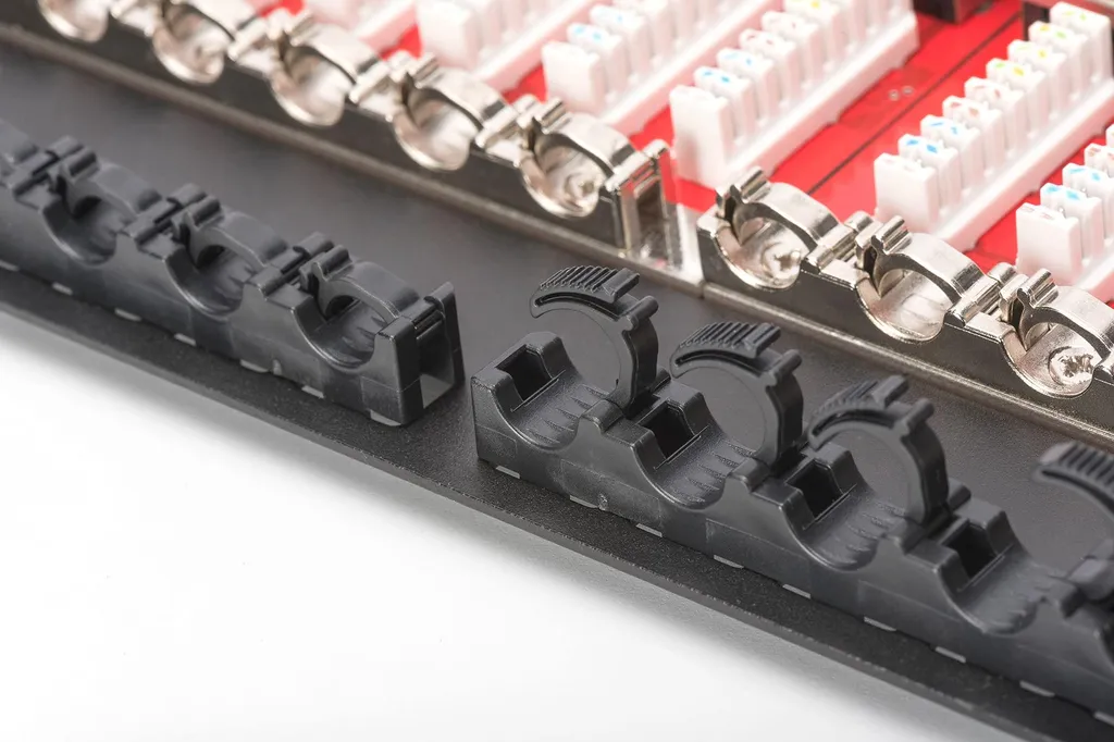 Patch panel 24 ports Cat6 blindé idéal pour optimiser un rack 19 - 5