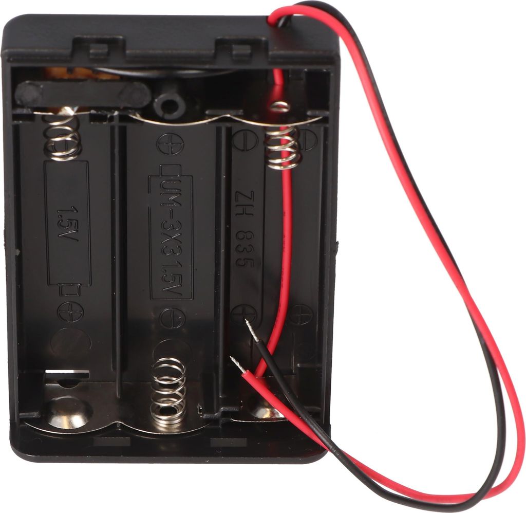 Batteriehalter für 3x Mignon mit Deckel und Schalter Produktbild 