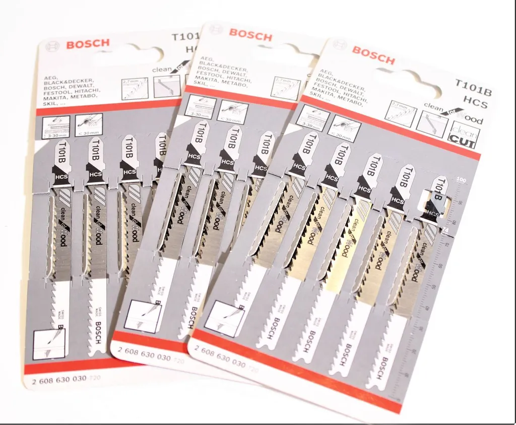 Lames de scie sauteuse Bosch T101B pour pose de parquet et coupe de bois