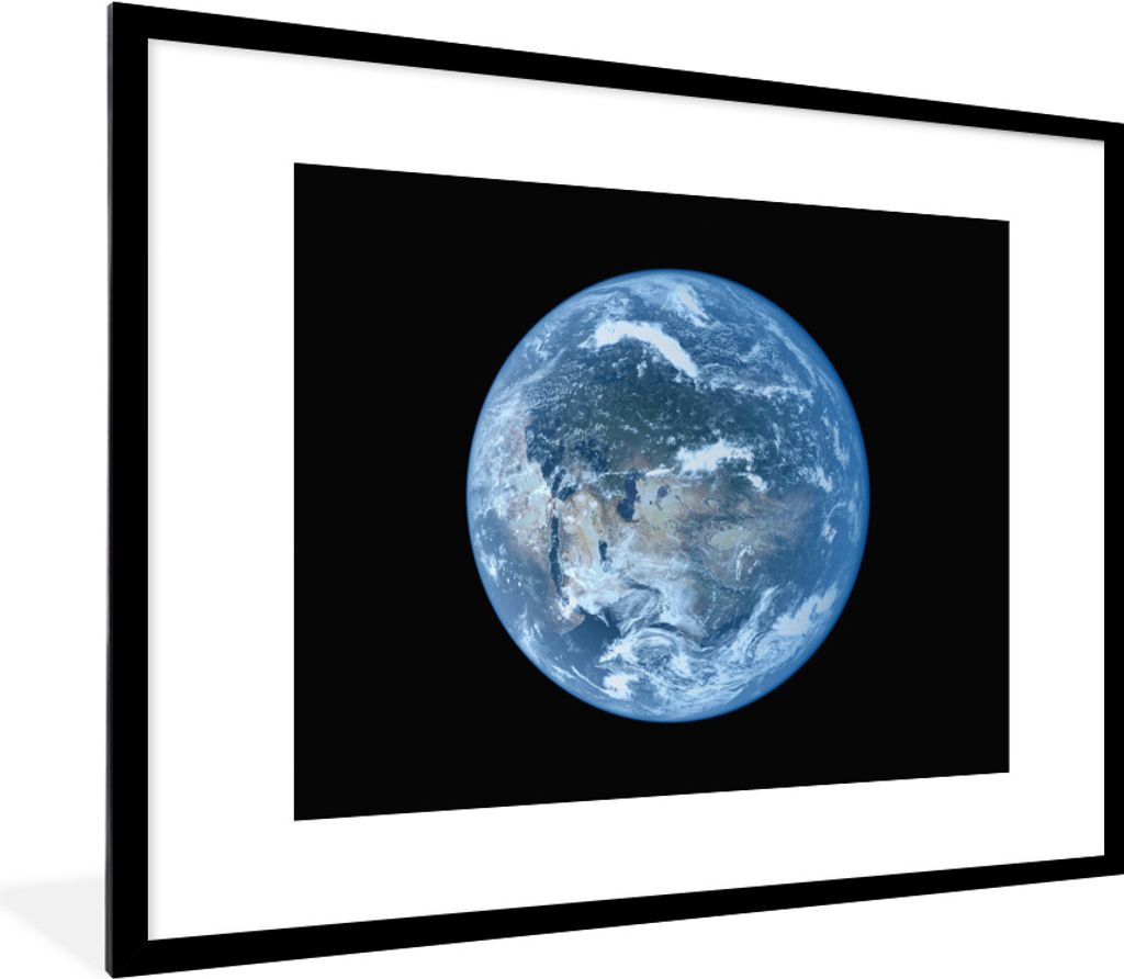 MuchoWow Gerahmtes Poster Satellitenbild einer hellblauen Erde 80x60 cm - Poster mit Schwarzem Bilderrahmen Wandposter Rahmen Foto Bilder - Schla...