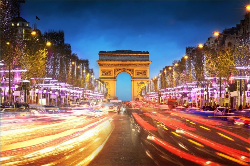 Wallario Poster - Arc de triomphe in Paris bei Nacht, Kunstdruck Größe: 100 x 150 cm