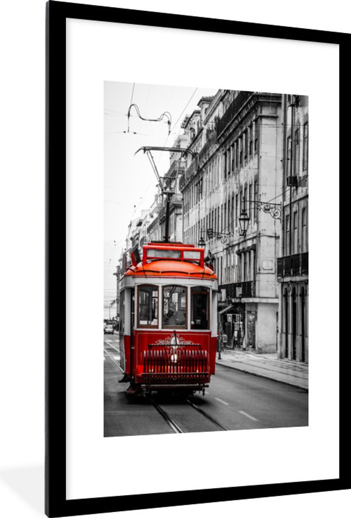 MuchoWow Gerahmtes Poster Schwarz-Weiß-Foto eines alten roten Zuges 60x90 cm - Poster mit Schwarzem Bilderrahmen Wandposter Rahmen Foto Bilder -...