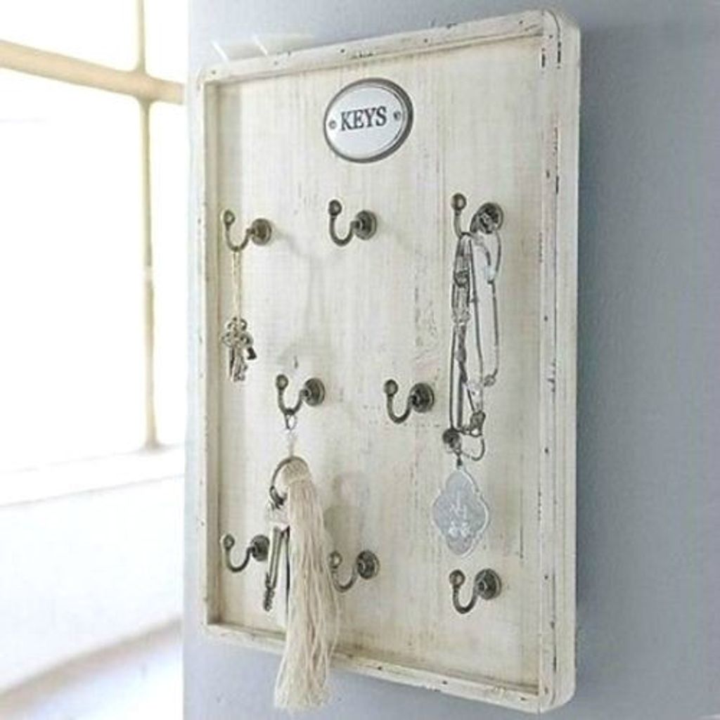 Schlüsselbrett aus Holz in antikweiß im Shabby Chic Stil Produktbild 