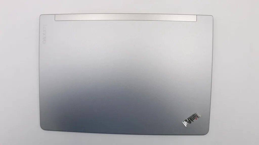 Remplacer Capot LCD Cassé Lenovo 01AV616 pour Fixer Charnière Écran