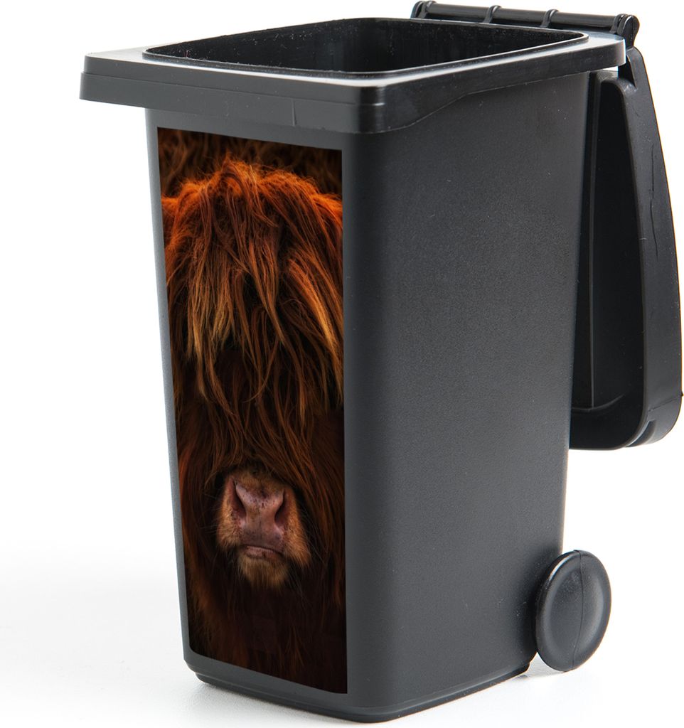 MuchoWow Mülltonnenaufkleber Schottischer Highlander - Kuh - Schwarz - Porträt 38x80 cm - Behälteraufkleber - Mülleimer-Aufkleber - Container...