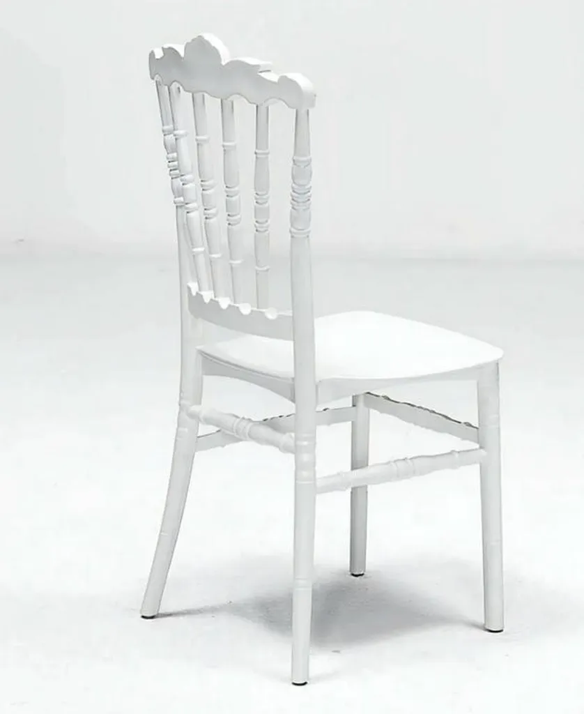 Chaise blanche en carbone avec dossier anti-UV pour terrasse sans entretien